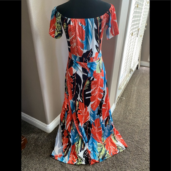 NWOT Off The Shoulder Romper/Dress - Picture 5 of 6